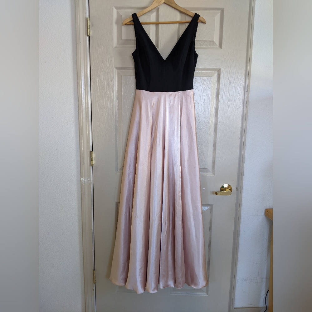 V-neck A-line Maxi Dress